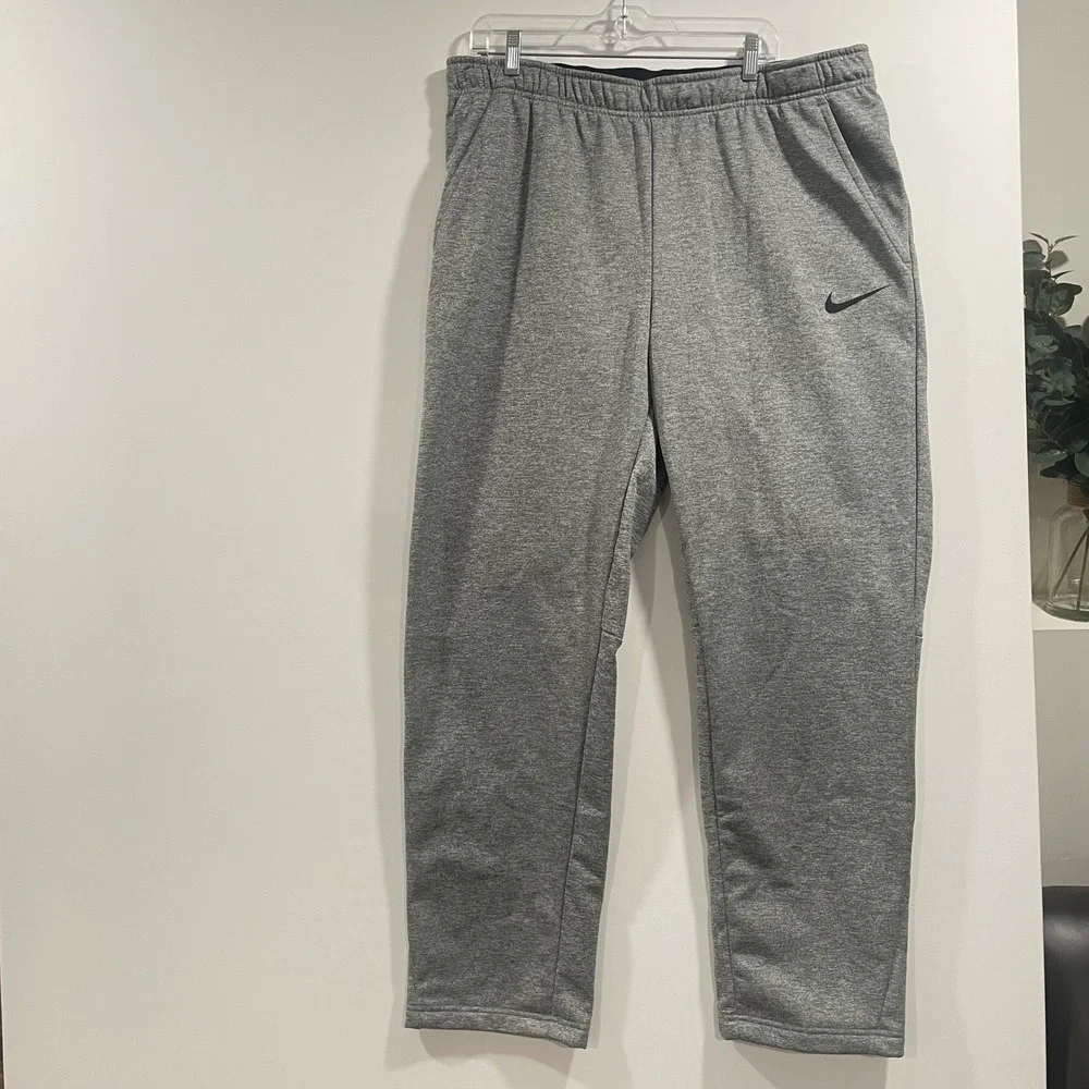 Nike Therma-FIT Mens Open Hem Training Fitness Pants Gray Fleece 2XL 932253 NEW